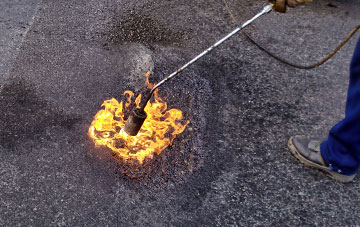 Cores End flat roofing repairs